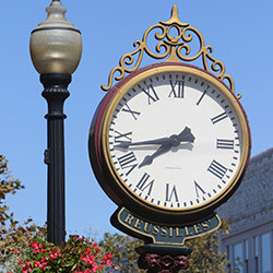 image of old fashioned clock